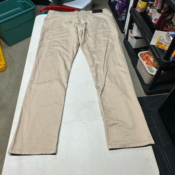 One Day Away Stretch fit pants 38x32 - Picture 4 of 4